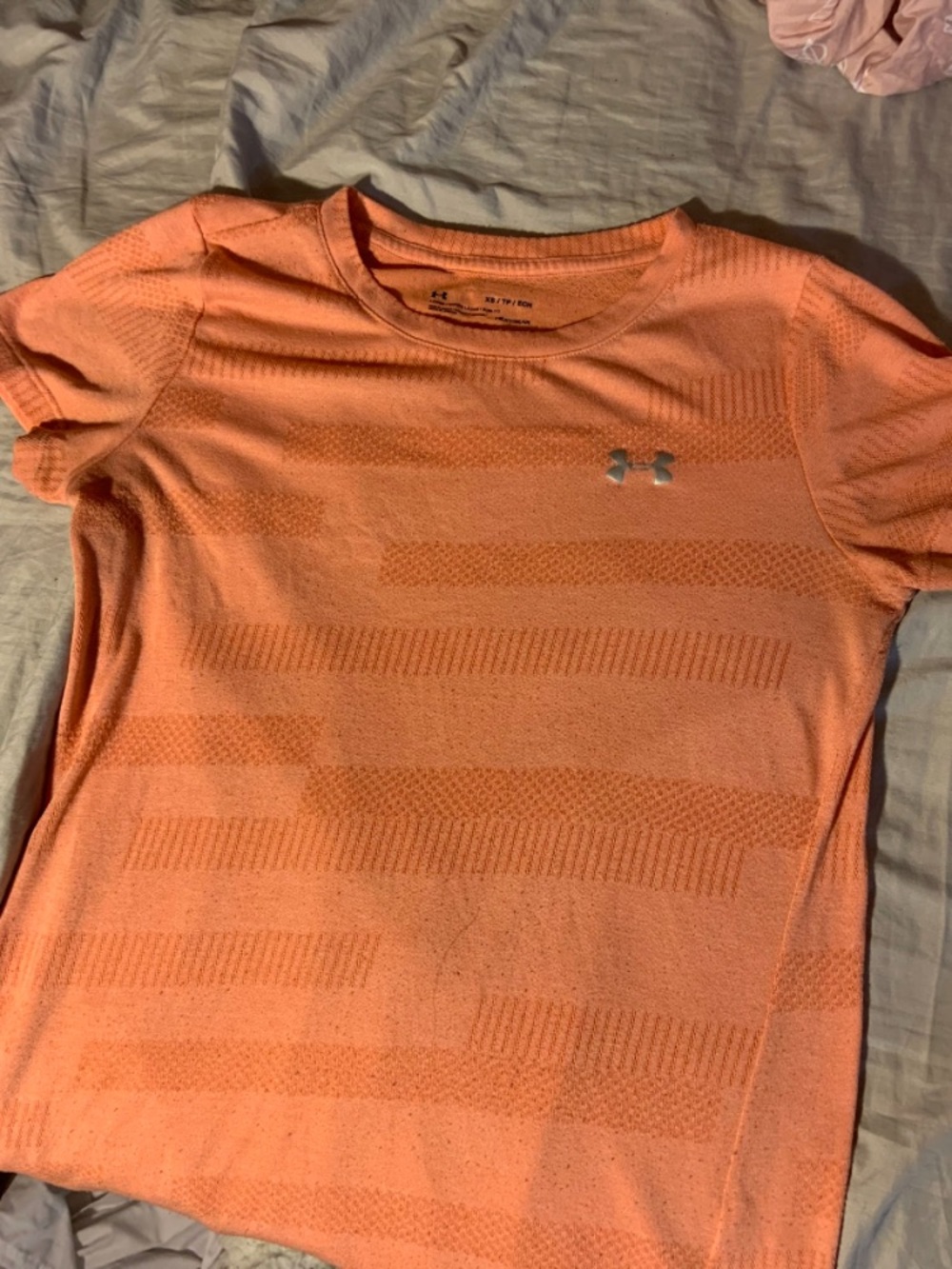 Under Armour Seamless Short Sleeve Athletic T-Shirt Orange Coral Women's Size XS